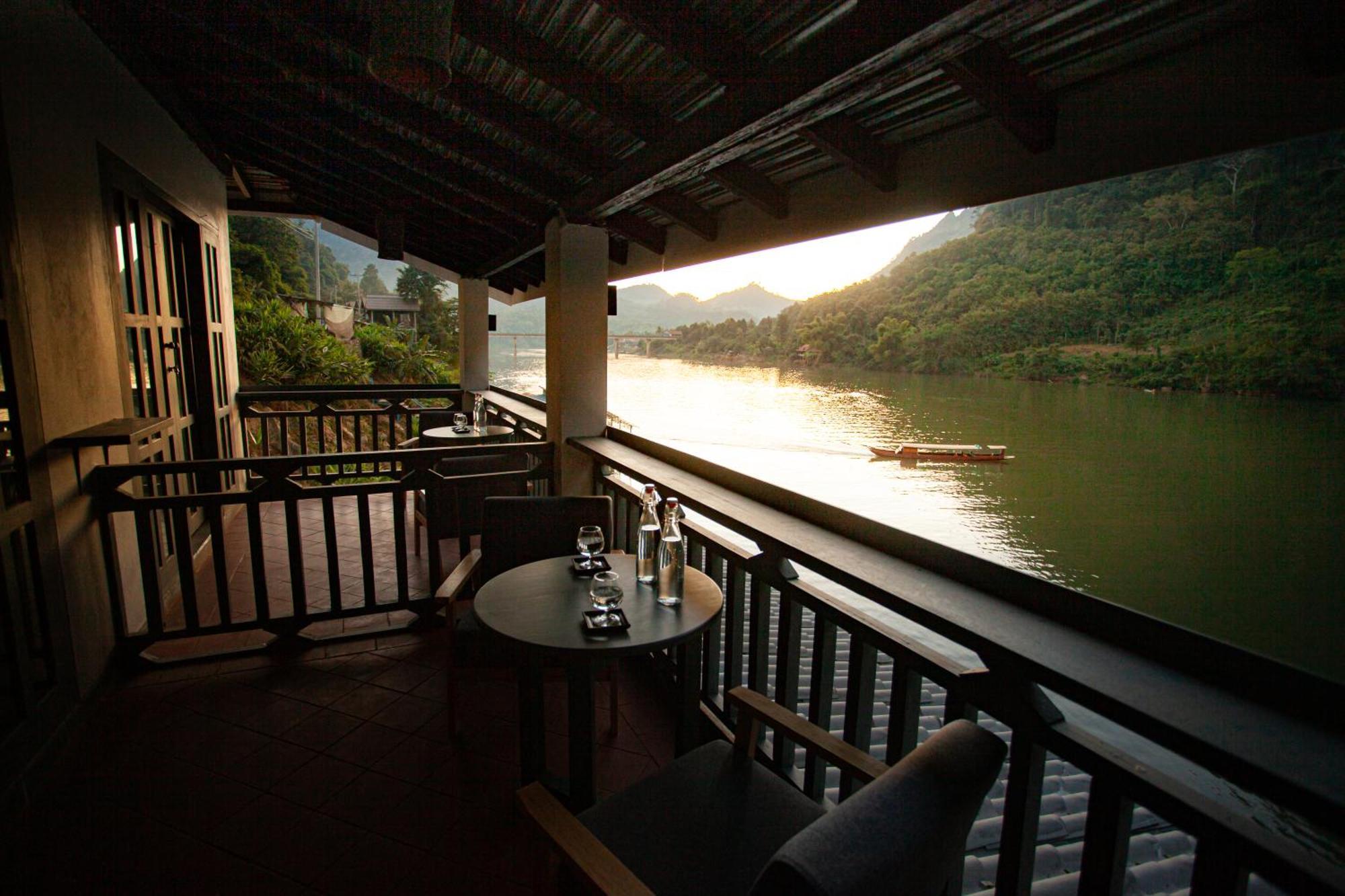 Dokchampa River View Villa Nong Khiaw ภายนอก รูปภาพ