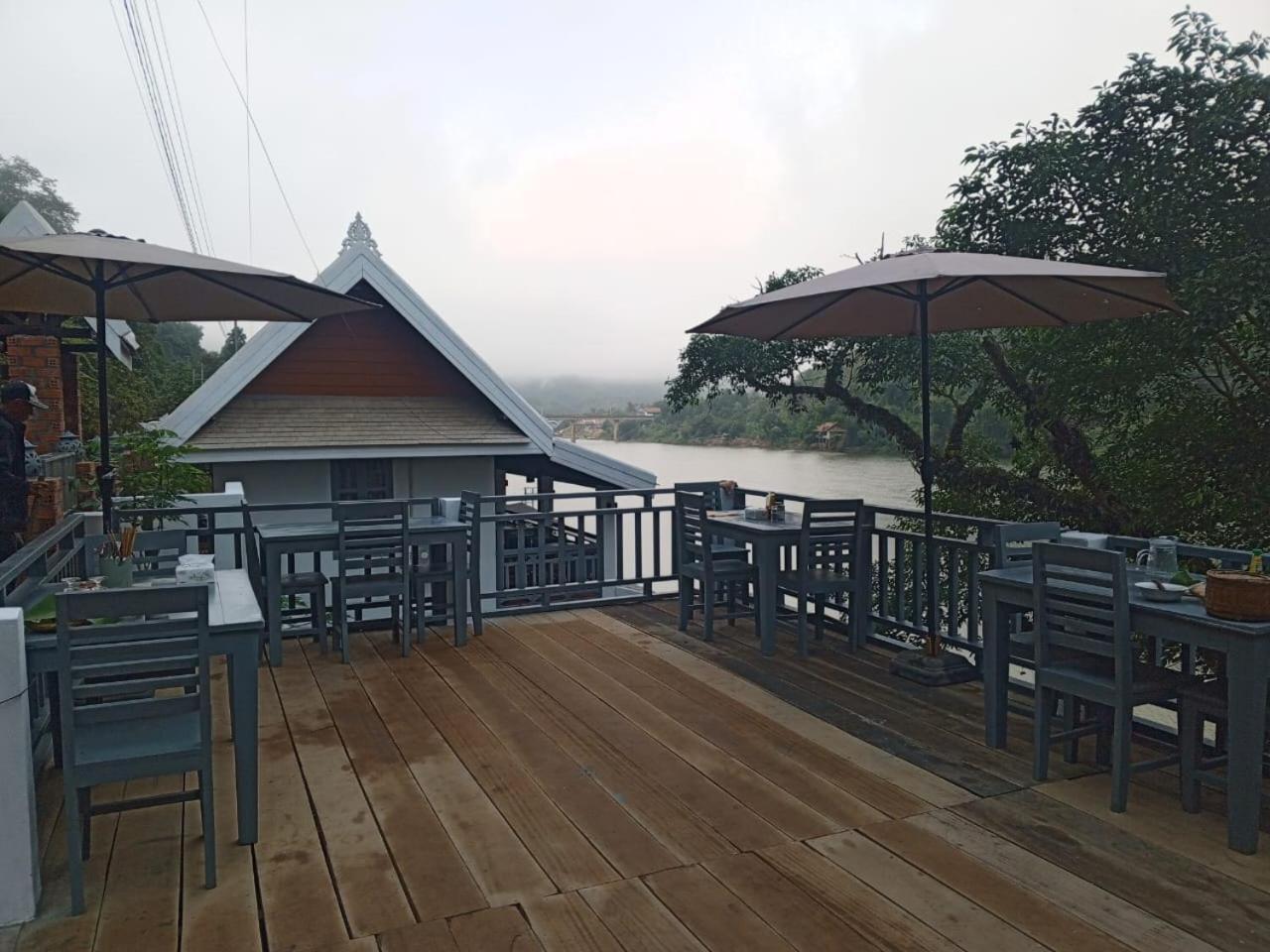 Dokchampa River View Villa Nong Khiaw ภายนอก รูปภาพ