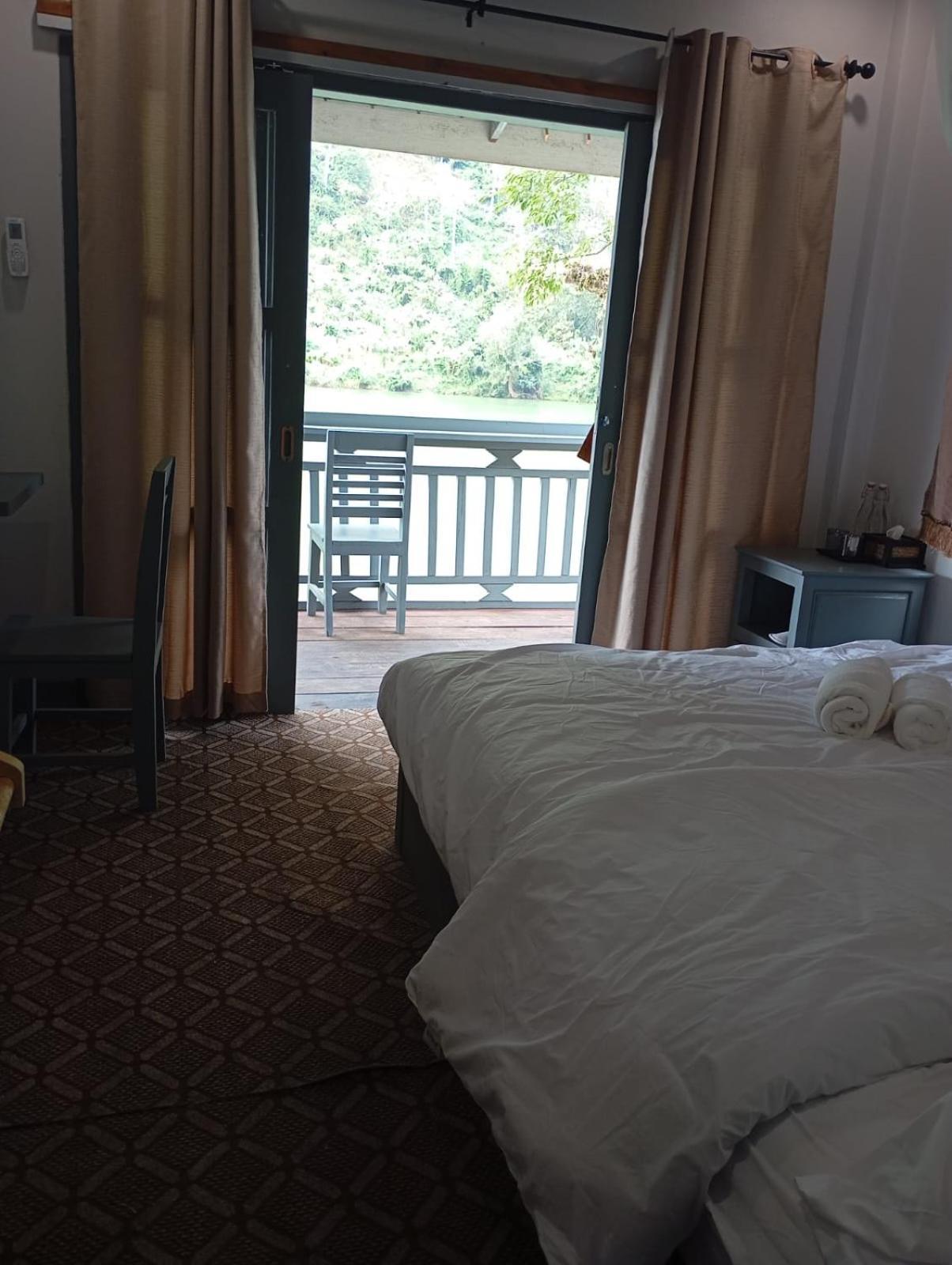 Dokchampa River View Villa Nong Khiaw ภายนอก รูปภาพ