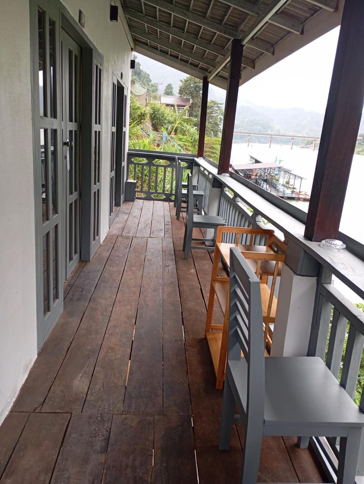 Dokchampa River View Villa Nong Khiaw ภายนอก รูปภาพ